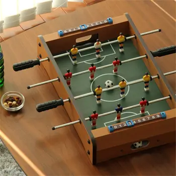 木製のサッカーボードゲーム